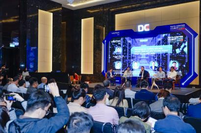 Phó Chủ nhiệm CLB VNCDC Đặng Tùng Sơn tham dự Tọa đàm tại Data Center & Cloud Infrastructure Summit 2023